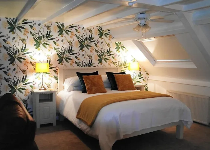 White Linen Whitby, Room Only