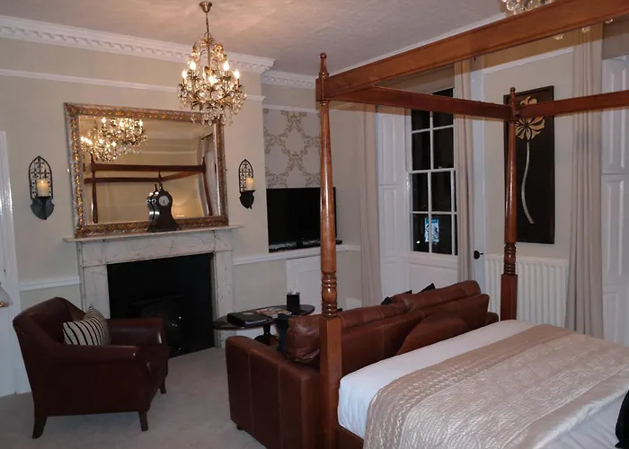 White Linen Whitby, Room Only
